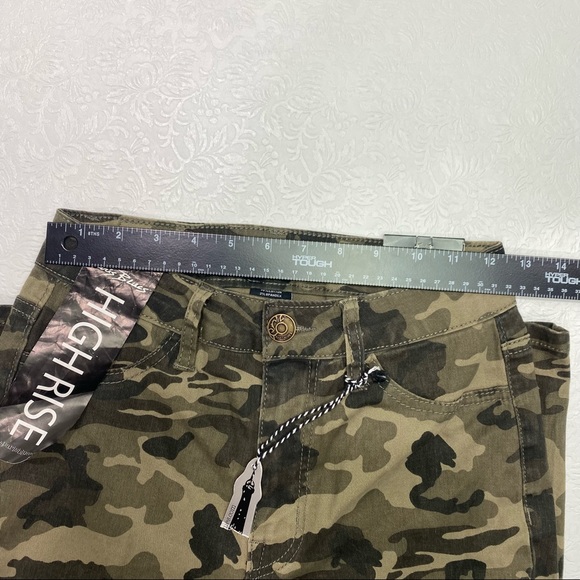 Paris Blues Sz 7 26" ankle pants in camouflage print, New with tags juniors - Picture 9 of 13